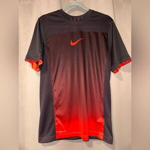 Nike Men's Dri-FIT Red & Black Performance Polyester Short Sleeve T-shirt Size S
